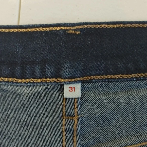 Levi's Cuffed Jean Shorts - Picture 3 of 10